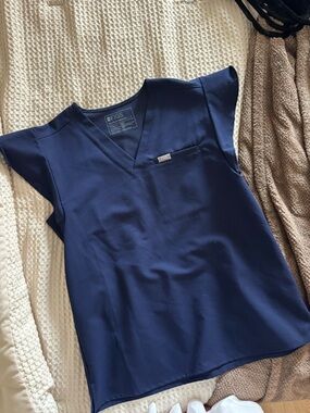 FIGS Navy V-Neck Cap-Sleeve Medical Top